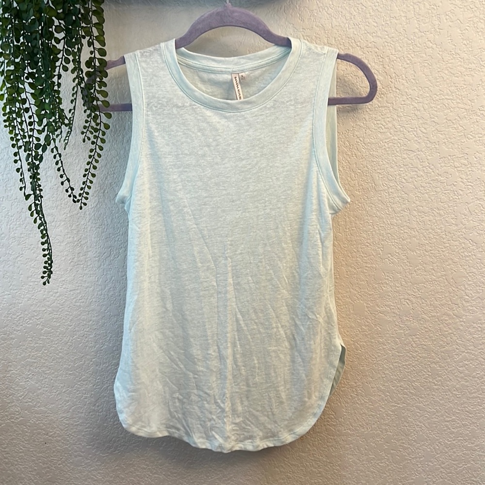 Banana Republic Super soft and cute Light sea-foam tissue tank